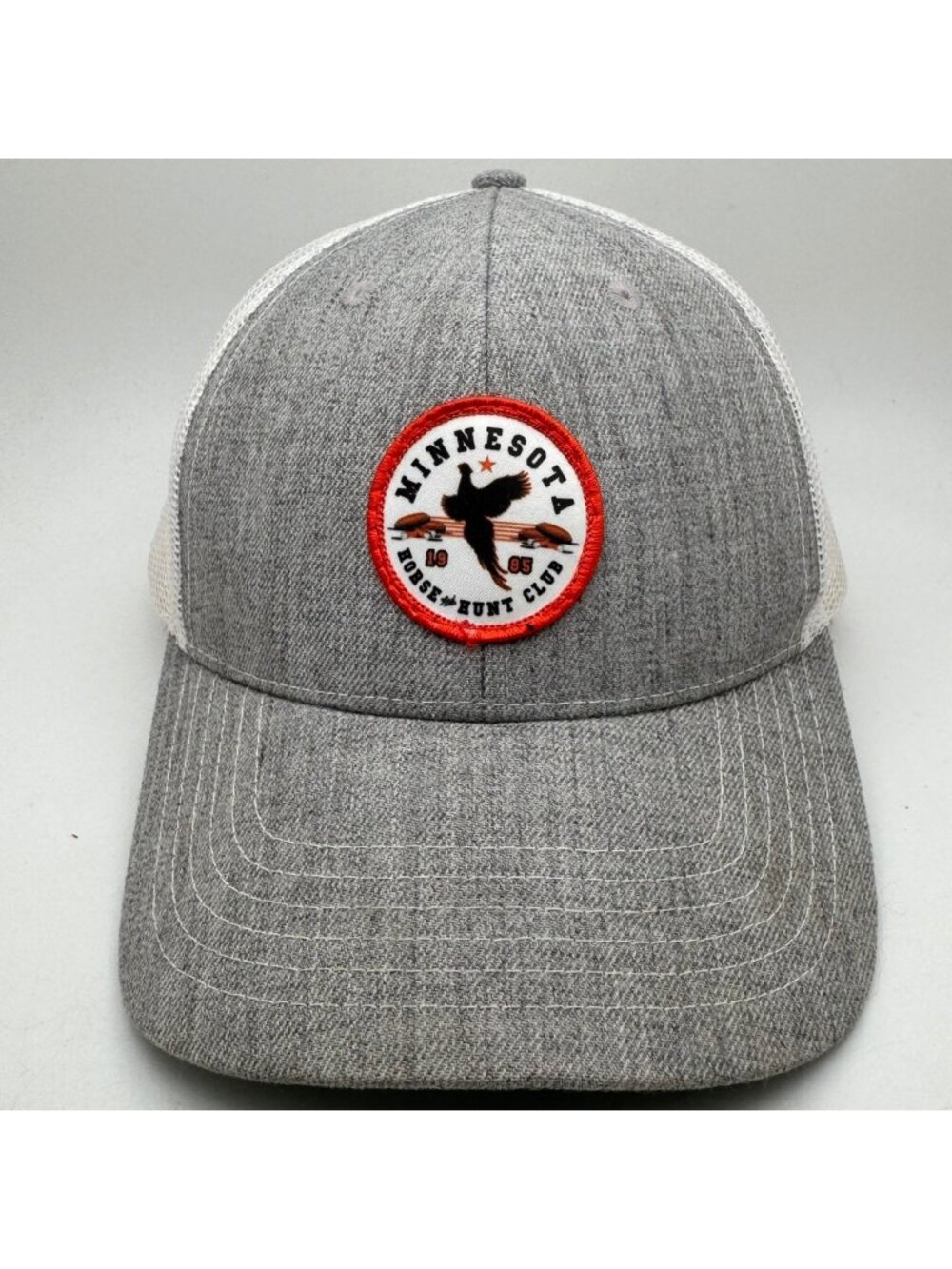 Minnesota Goose Hunt Club Trucker Hat Cap Gray White Mesh Snapback Cap America